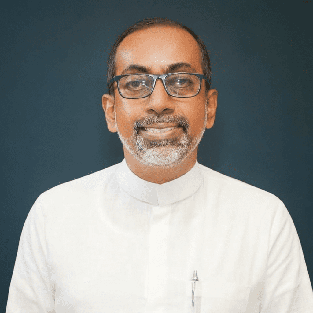 Dr. Hiniduma Sunil Senavi